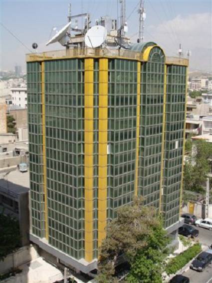 دیتا سنتر و مرکز داده در تهران نمایی از ساختمان افرانت در تصویر نشان داده شده است که یکی از دیتا سنتر و مراکز داده در تهران است.
