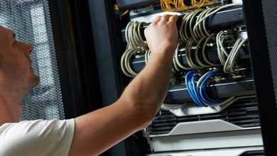 کابل شبکه در اتصال دستگاه های شبکه کامپیوتری به هم بسیار کاربرد دارد. انواع کابل شبکه در بازار شبکه موجود است. انواع کابل شبکه برای اتصال دستگاه ها و انتقال داده ها بکار می رود.