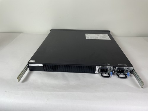 دستگاه F5 BIG-IP I4600 جزو سری i4000 از محصولات F5 BIG-IP iSeries است. این سری برای سازمان‌های کوچک تا متوسط طراحی شده و تمرکز آن بر مدیریت ترافیک شبکه، امنیت پیشرفته برنامه‌ها و عملکرد مناسب در لایه‌های ۴ تا ۷ است. سری i4000 شامل مدل‌هایی با توان عملیاتی متوسط و قابلیت‌های مقیاس‌پذیری محدودتر نسبت به سری‌های بالاتر مانند i10000 یا i11000 است.