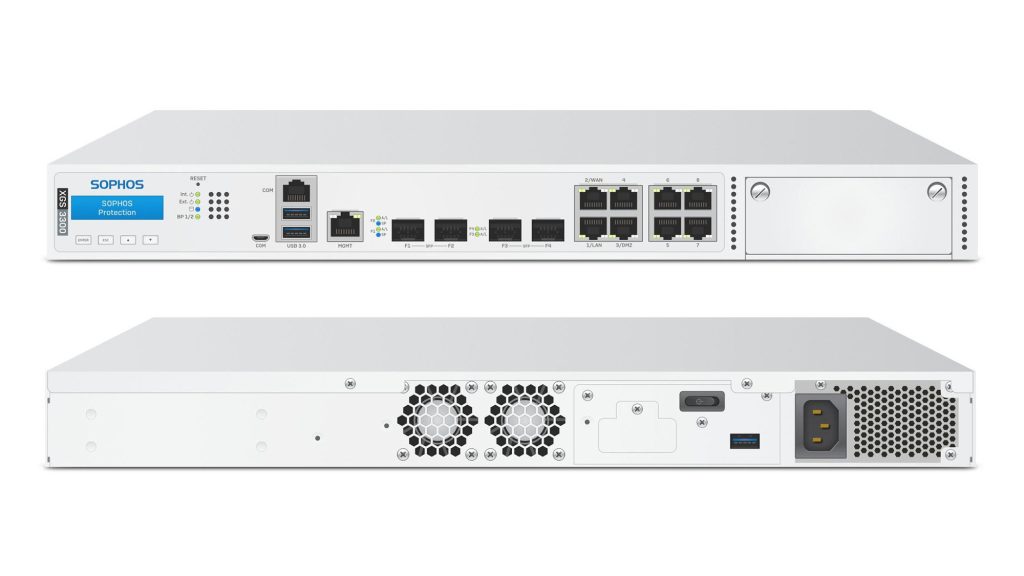 پنل جلویی فایروال Sophos XGS 3300 با نمایش پورتهای شبکه و نشانگرهای وضعیت.  پنل پشتی فایروال Sophos XGS 3300 با نمایش پورتهای مدیریتی و ورودی برق.